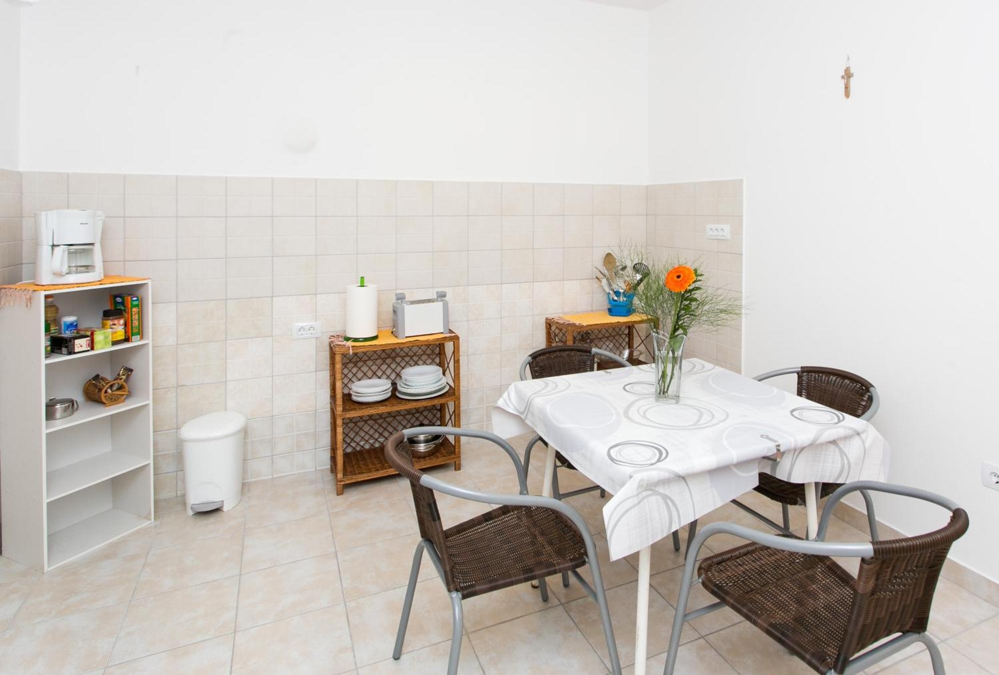 Guest House Letizia Дубровник Екстериор снимка